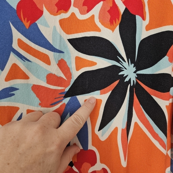 Soft Surroundings Cabana Bay Tropical Top size L small flaw - Picture 10 of 10